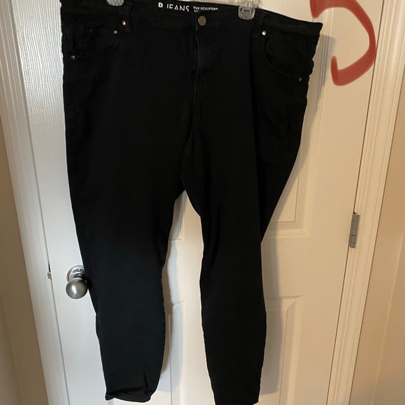 Black skinny jeans - Picture 2 of 2